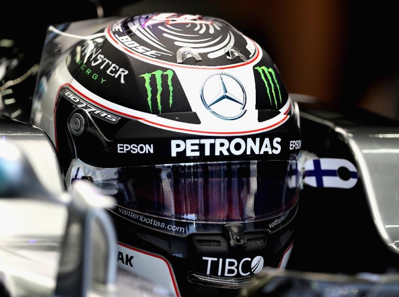 Mercedes Buat Lomba Desain Helm Bottas